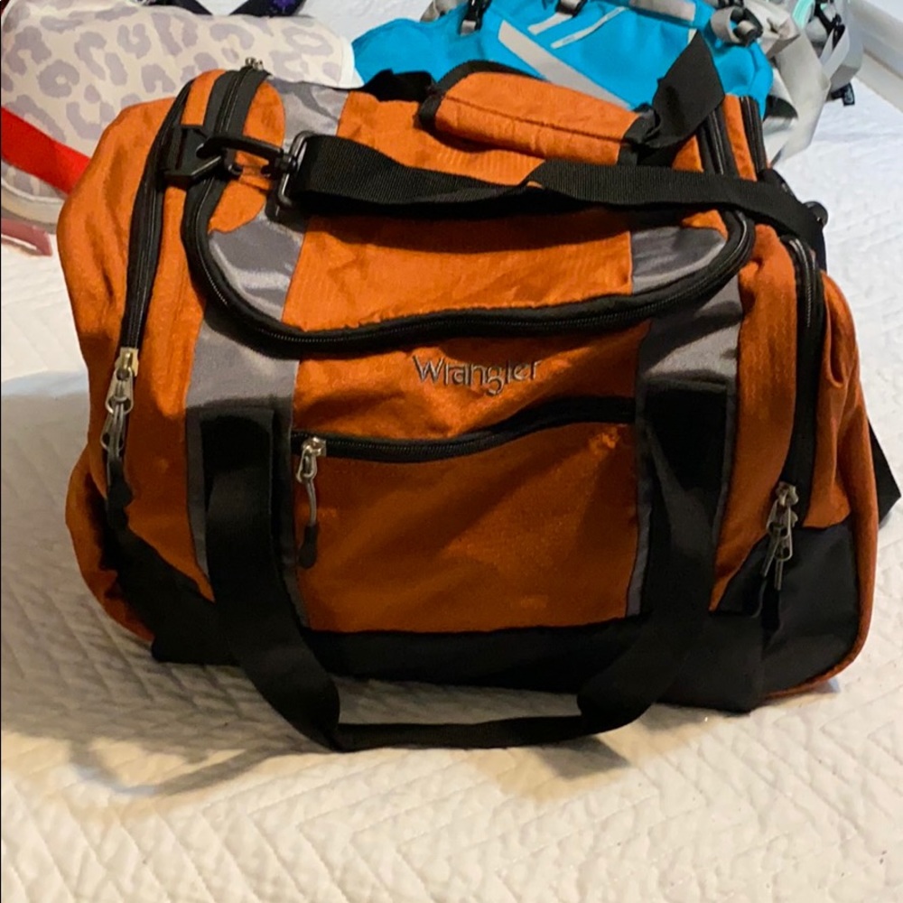 Wrangler orange gym bag